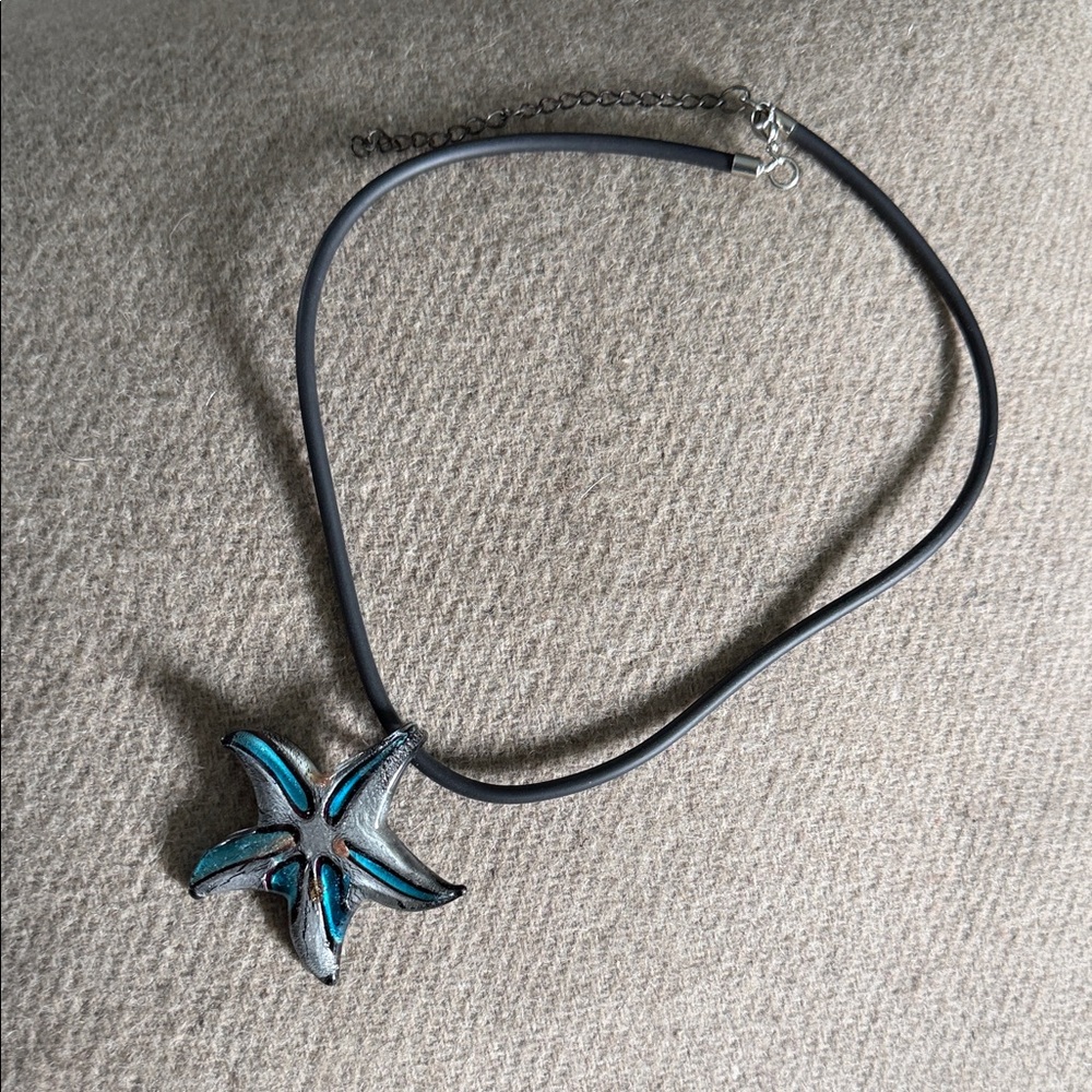 Source Unknown glass Starfish Necklace in Blue and Silver